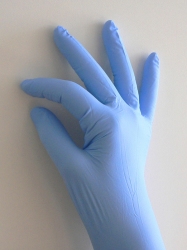 Disposable nitrile ambidextrous glove (in box of 100 pcs)